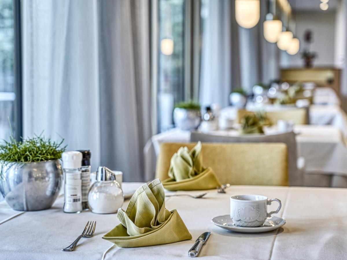 Hotel Traubenheim ติโรโล ภายนอก รูปภาพ