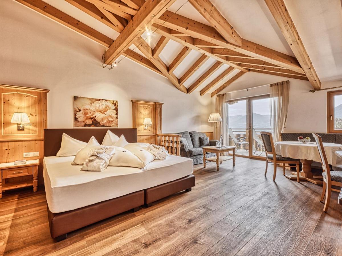 Hotel Traubenheim ติโรโล ภายนอก รูปภาพ
