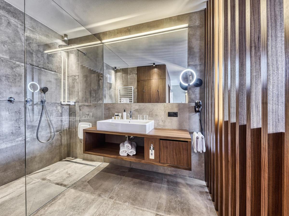 Hotel Traubenheim ติโรโล ภายนอก รูปภาพ